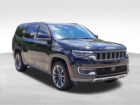 Used 2022 Jeep Wagoneer Series III w/ Premium Group I AWD/4WD image 3