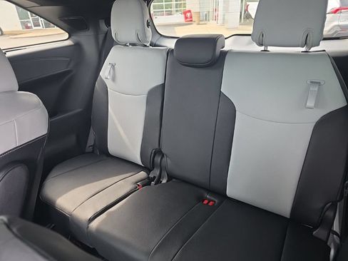 Used 2026 Toyota Sienna XSE FWD image 13