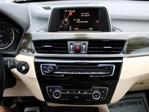 Used 2017 BMW X1 sDrive28i image 22