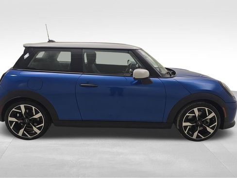 Certified 2025 MINI Cooper S image 10