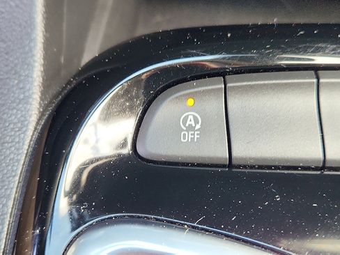 Used 2023 Buick Encore GX Preferred FWD image 25