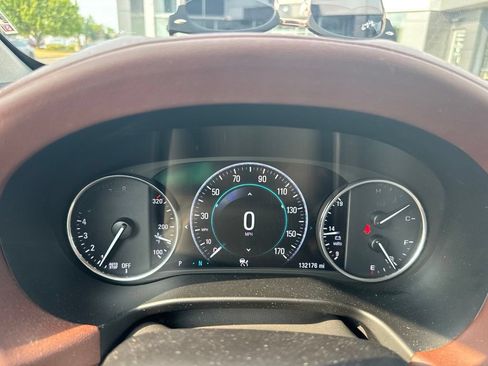 Used 2018 Buick Enclave Avenir w/ Avenir Technology Package AWD/4WD image 15