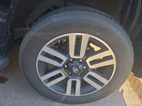 Used 2014 Toyota 4Runner Limited AWD/4WD image 7