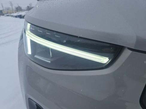 Certified 2023 Volvo XC40 B5 Plus w/ Driver Assist Package image 14