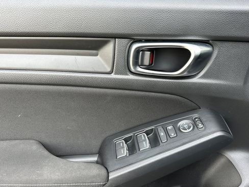 Used 2025 Honda Civic Sport image 9