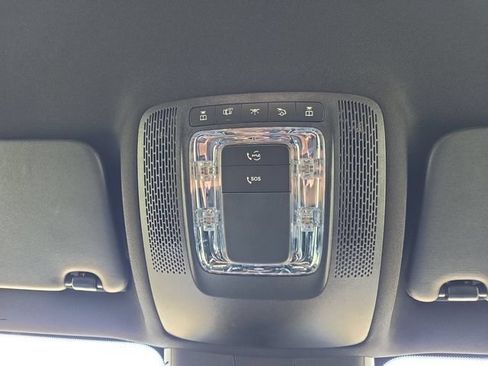 Used 2025 Mercedes-Benz GLB 250 image 7
