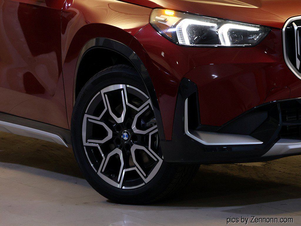 New 2027 BMW X1 xDrive28i AWD/4WD image 3