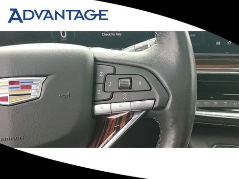 Used 2022 Cadillac Escalade Premium Luxury image 17