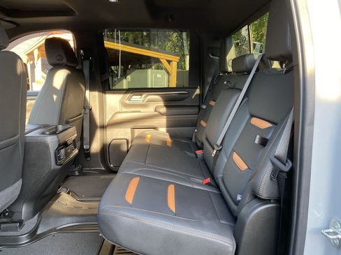 Used 2024 GMC Sierra 2500 AT4 w/ AT4 Premium Plus Package AWD/4WD image 16