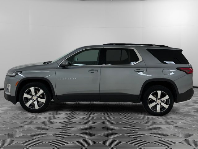 Certified 2023 Chevrolet Traverse LT w/ LT Premium Package AWD/4WD image 2