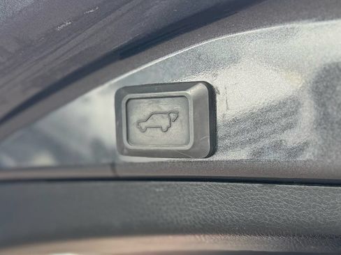 Used 2016 Toyota RAV4 SE w/ Advanced Technology Package AWD/4WD image 8