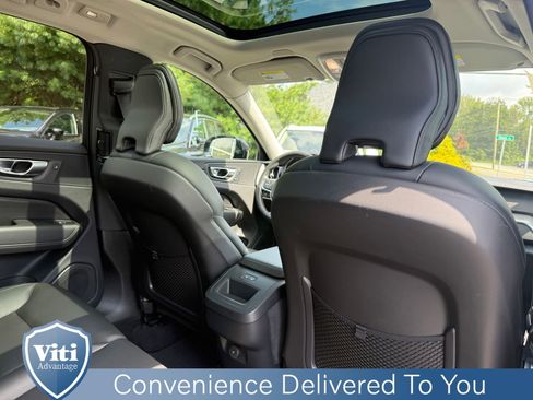 Certified 2024 Volvo XC60 B5 Core image 27