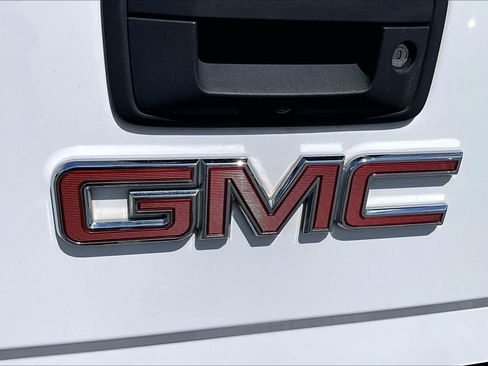 Used 2017 GMC Sierra 1500 SLE w/ SLE Value Package AWD/4WD image 30