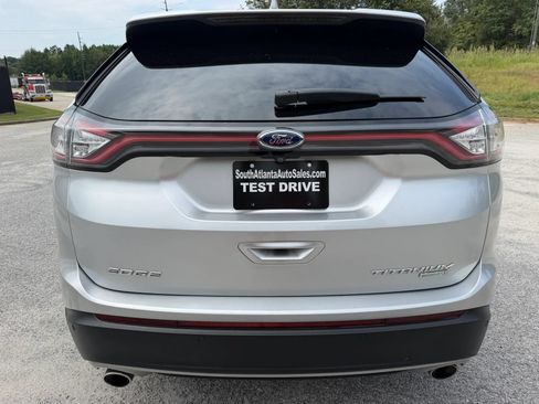 Used 2018 Ford Edge Titanium w/ Equipment Group 301A FWD image 4