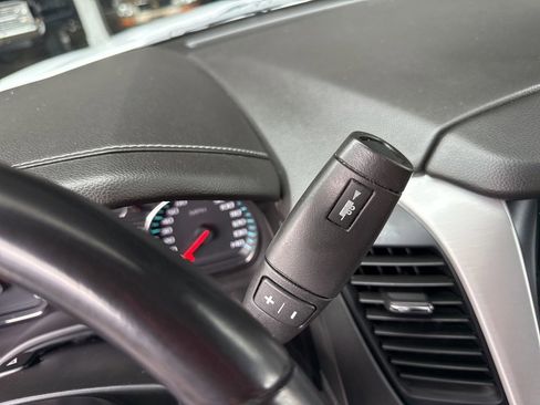 Used 2020 GMC Yukon XL SLE w/ SLE Value Package image 29