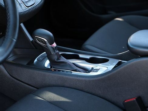 Used 2025 Chevrolet Malibu RS image 13