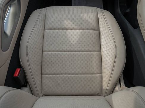 Used 2021 Mercedes-Benz GLE 350 image 30