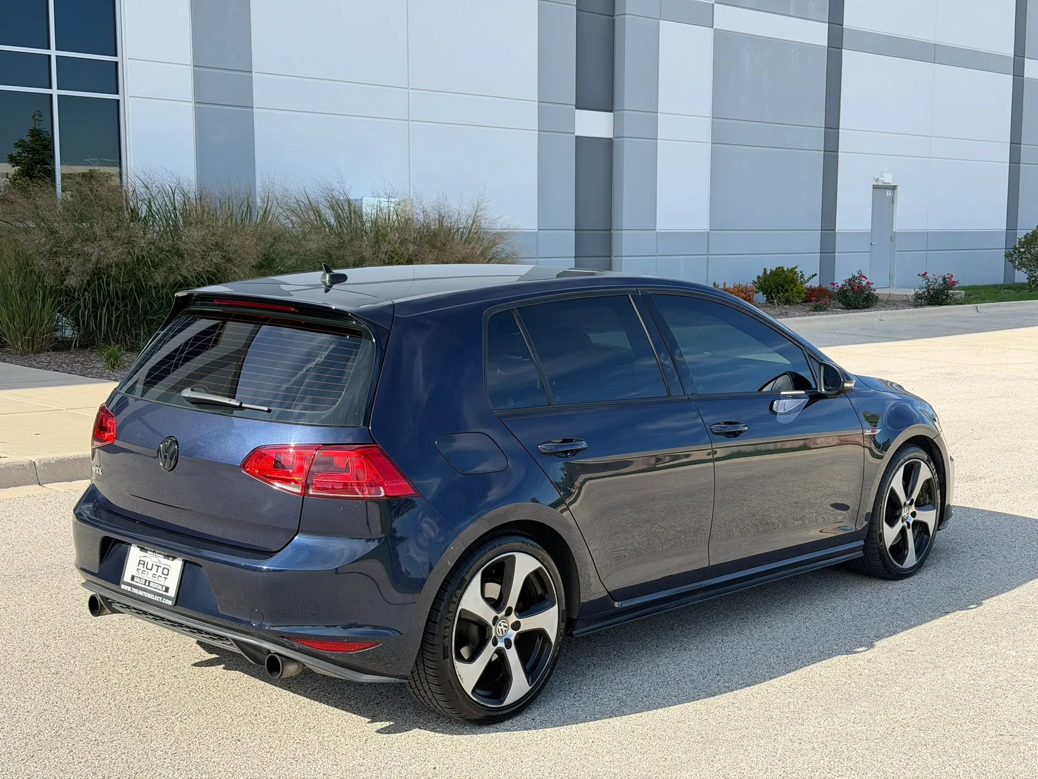Used 2016 Volkswagen GTI S FWD image 5