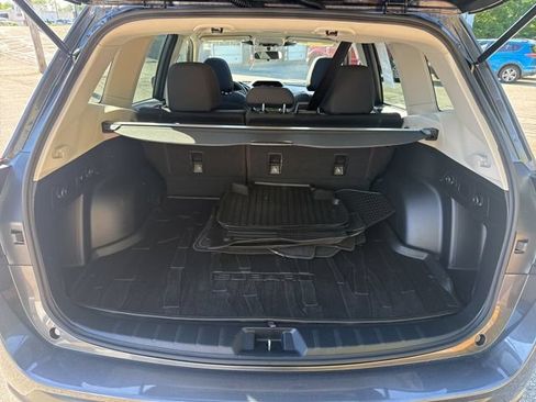 Used 2022 Subaru Forester Premium AWD/4WD image 11