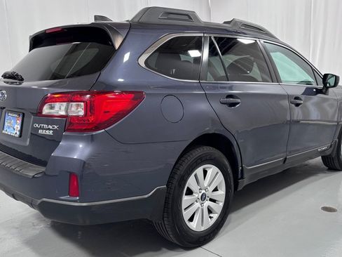 Used 2017 Subaru Outback 2.5i Premium AWD/4WD image 5