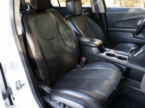 Used 2017 Chevrolet Equinox Premier w/ Enhanced Convenience Package image 32