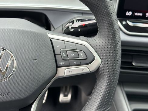 New 2026 Volkswagen Tiguan SE R-Line image 27