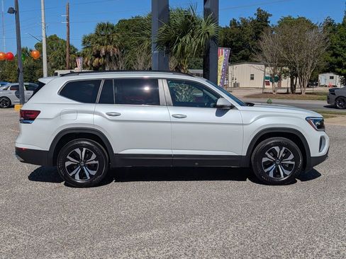 New 2026 Volkswagen Atlas SE image 8