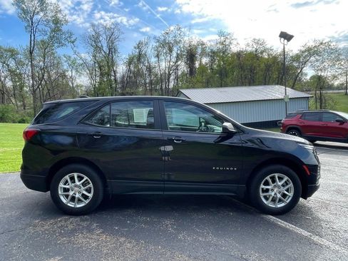 Certified 2023 Chevrolet Equinox LS AWD/4WD image 2