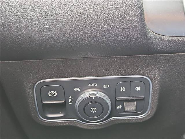 Used 2020 Mercedes-Benz GLB 250 image 17