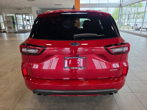 Used 2024 Ford Escape ST-Line w/ Tech Pack #1 AWD/4WD image 9