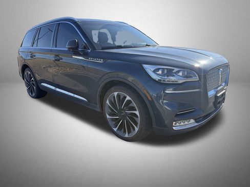 Used 2021 Lincoln Aviator Reserve w/ Equipment Group 202A image 2