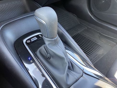 Used 2025 Toyota Corolla SE image 13