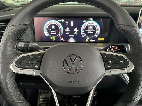 New 2026 Volkswagen Tiguan SE R-Line image 22