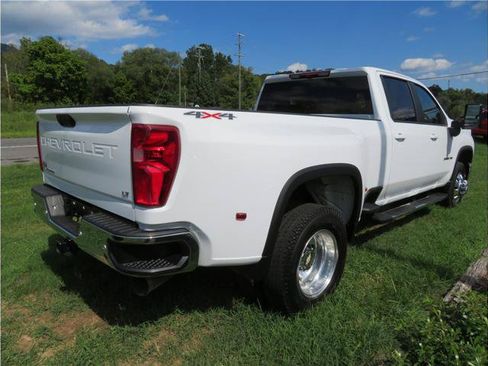 Used 2025 Chevrolet Silverado 3500 LT w/ Safety Package AWD/4WD image 2