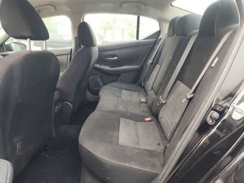Used 2025 Nissan Sentra SR FWD image 29