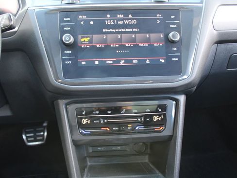 Certified 2024 Volkswagen Tiguan SE R-Line w/ MDO Package, Two-Row image 15