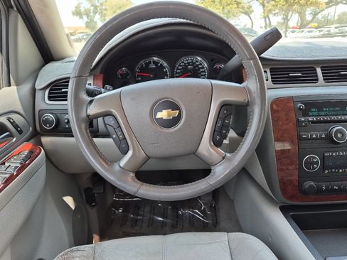 Used 2013 Chevrolet Avalanche LT w/ Texas Edition RWD image 13