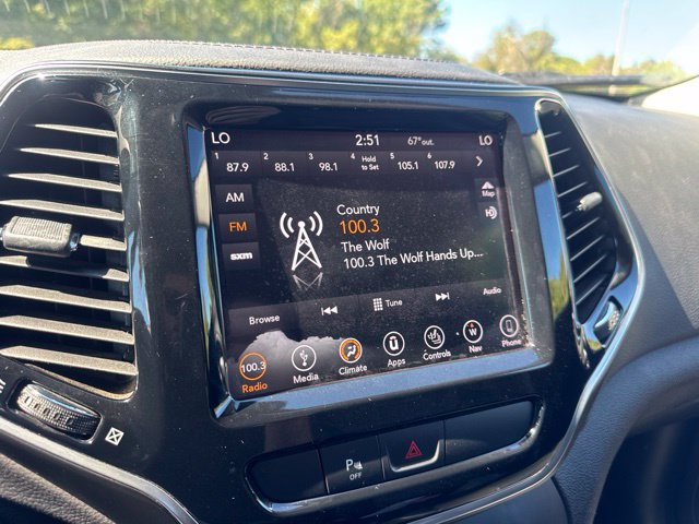 Used 2019 Jeep Cherokee Limited AWD/4WD image 18