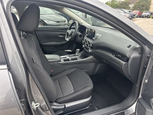 Used 2024 Nissan Sentra SV FWD image 14