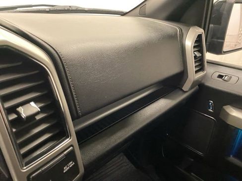 Used 2017 Ford F150 Lariat w/ Equipment Group 502A Luxury AWD/4WD image 20