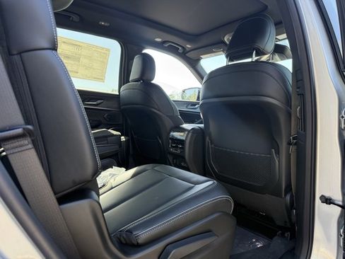New 2025 Jeep Grand Cherokee L Overland w/ Trailer Tow Package AWD/4WD image 17