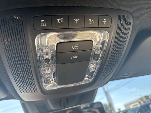 Used 2021 Mercedes-Benz GLA 250 4MATIC image 28
