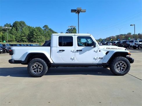 New 2025 Jeep Gladiator Rubicon image 2
