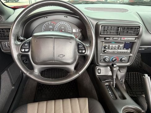Used 2002 Chevrolet Camaro Z28 w/ SS Performance/Appearance Pkg RWD image 8