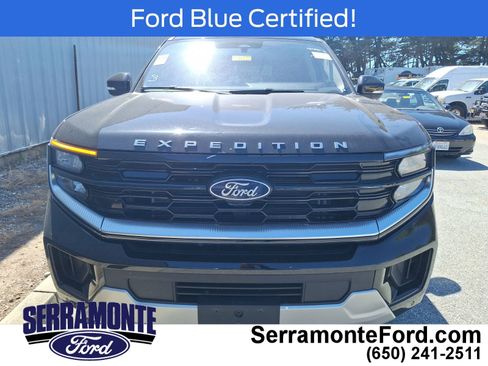 Used 2025 Ford Expedition Max Platinum AWD/4WD image 2