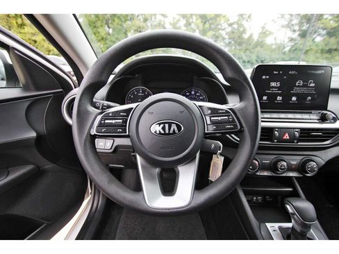 Used 2021 Kia Forte LXS FWD image 13