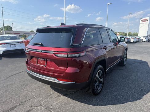 Used 2024 Jeep Grand Cherokee Limited 4xe AWD/4WD image 7