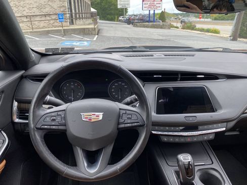 Used 2019 Cadillac XT4 Premium Luxury AWD/4WD image 27