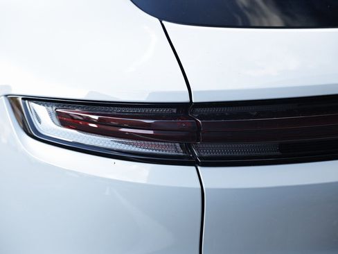 Certified 2025 Porsche Cayenne w/ Premium Package Plus image 14