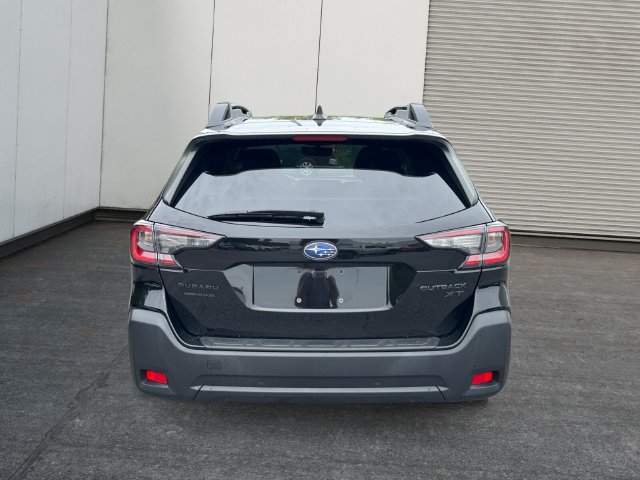Used 2025 Subaru Outback Onyx Edition XT AWD/4WD image 4